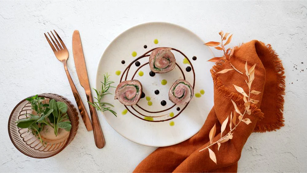 involtini-di-manzo-con-prosciutto-caciocavallo-e-rucola