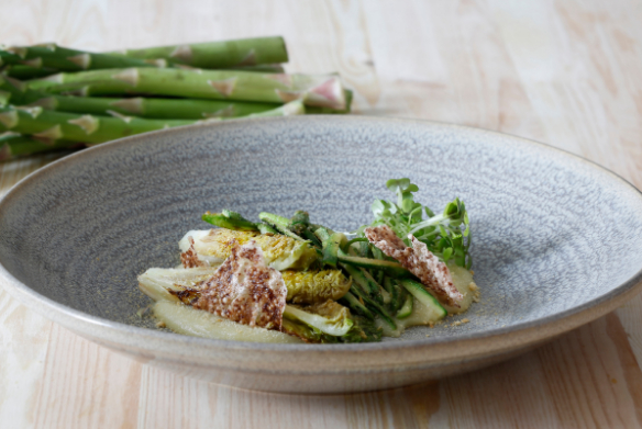 asparagi-con-crema-di-patate-e-rafano-image