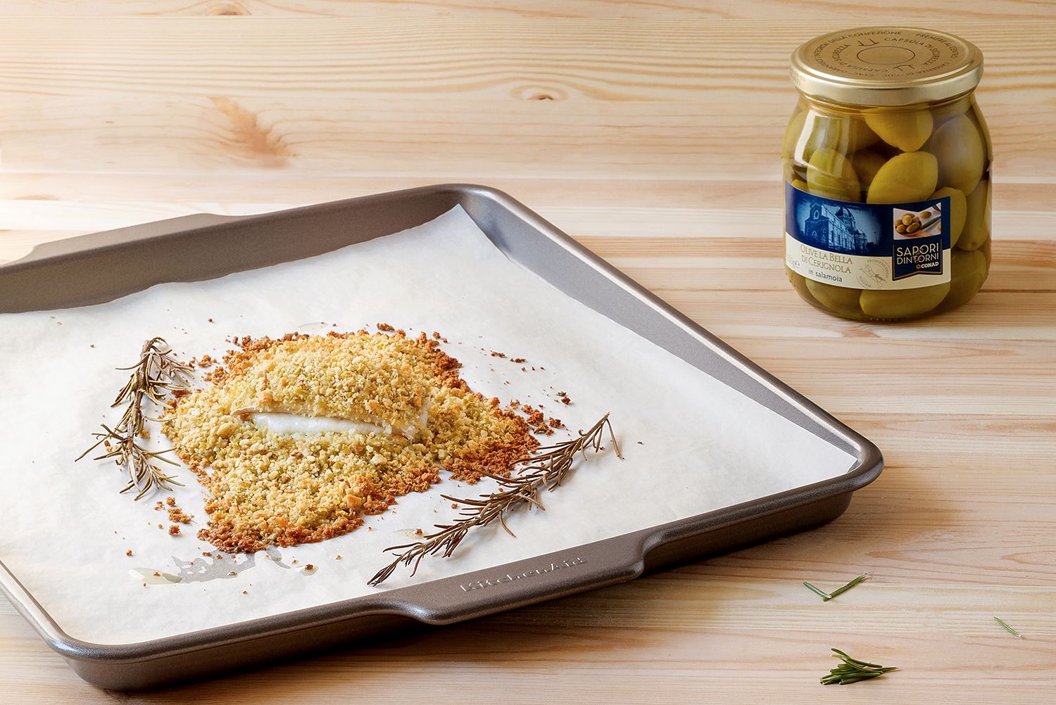 sgombro-in-carrozza-con-croccante-di-olive-image